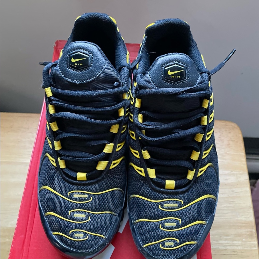 Nike Air Max Plus “Vivid Sulfur”